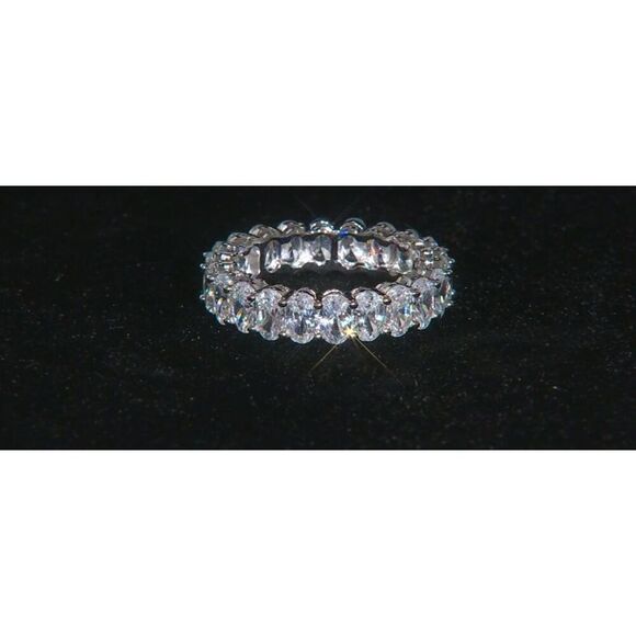 Gorgeous New 5.5 Ct Oval Cut Sim Diamond Eternity Band Ring Sz 8~925 Sterling - Picture 5 of 6